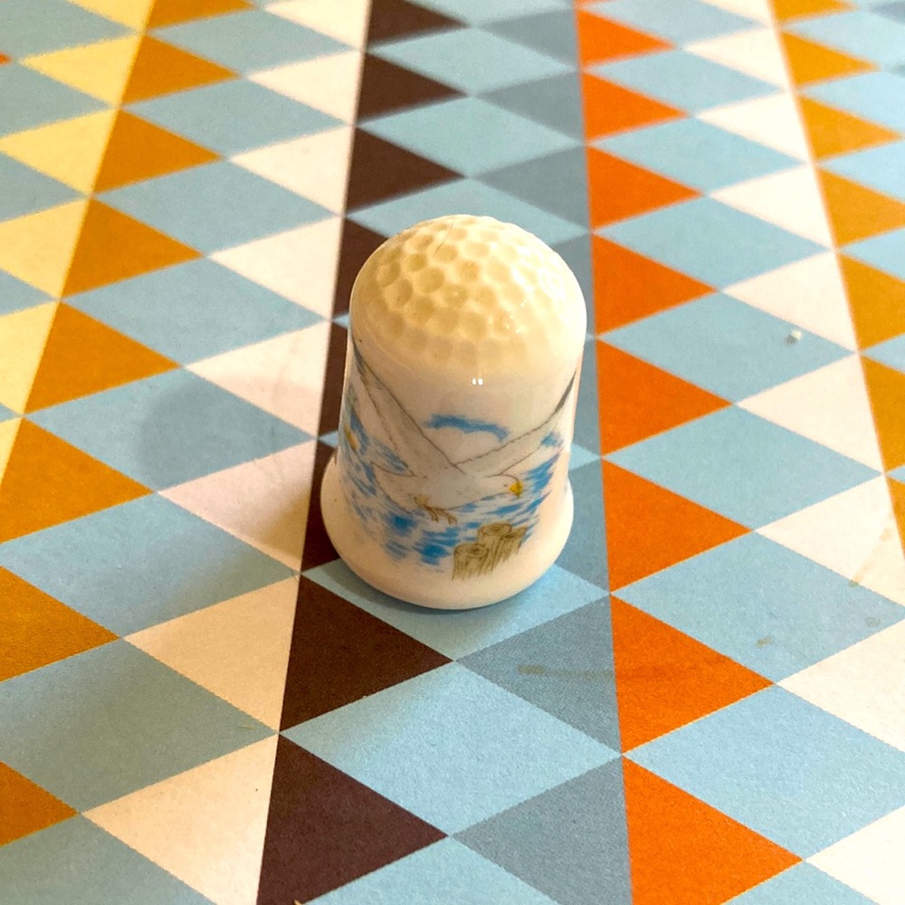 Vintage, porcelain thimble, with sea gull on front